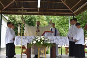 Read more about the article Prva subota u mjesecu lipnju u svetištu Gospe Ilačke